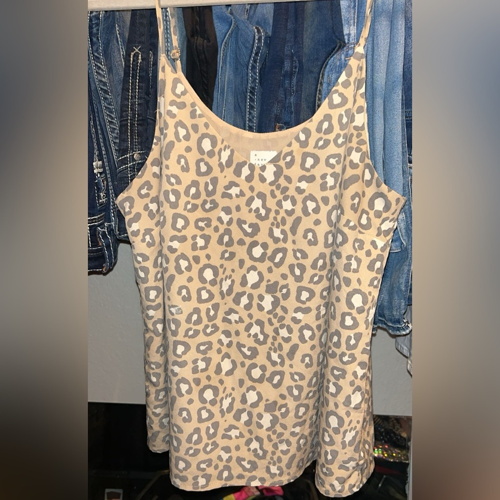 Leopard Tank